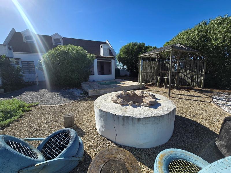3 Bedroom Property for Sale in Golden Mile Western Cape